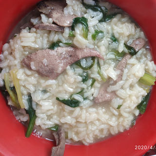 菠菜猪肝粥