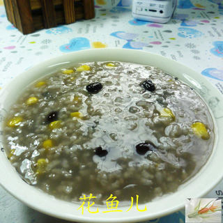 粟米粒黑豆大米粥