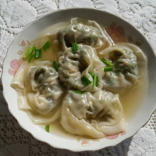 猪肉香菜大馄饨