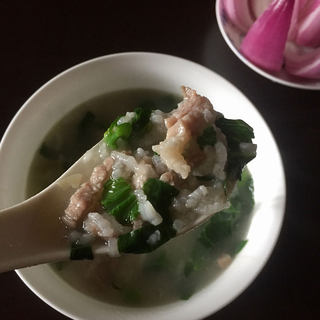 洋葱菜心肉丝粥