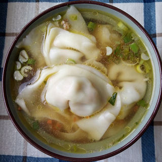 青椒胡萝卜猪肉馄饨