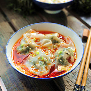 舌尖上早春的味道荠菜馄饨——怎样制作透明馄饨皮