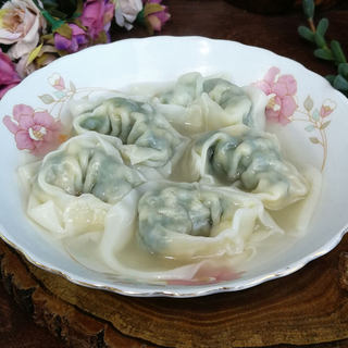 虾仁荠菜大馄饨