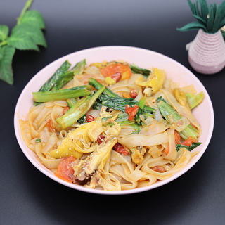 手撕鸡炒河粉
