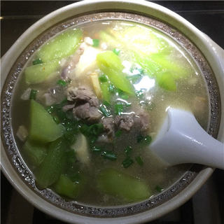 腌笃鲜遇到鸡头米