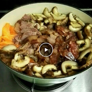 腊味煲仔饭
