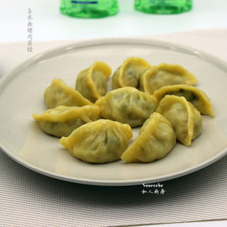 玉米面猪肉蒸饺