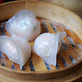 【粤菜】：水晶虾饺