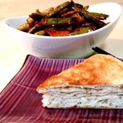 看世界杯吃家常饭《山东大锅饼、猪肉焖扁豆》
