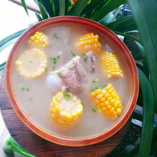 玉米肉骨汤