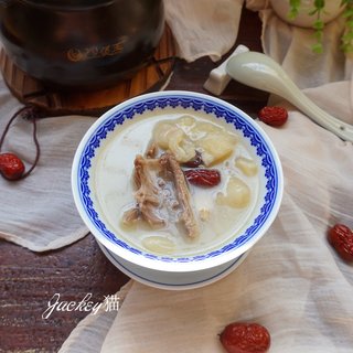 花胶鸽子汤