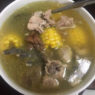 排骨玉米鸡汤