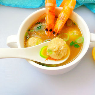 鲜虾肉丸汤