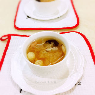 银耳莲子红枣羹