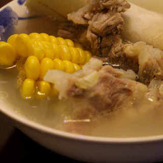 原汁原味筒骨浓汤