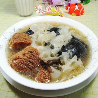 猴头菇银耳乌鸡汤