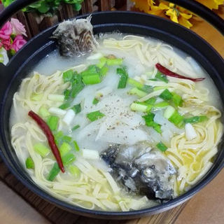 鲫鱼萝卜汤