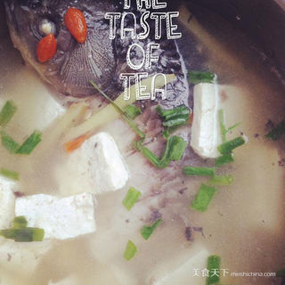 奶白鲫鱼豆腐汤