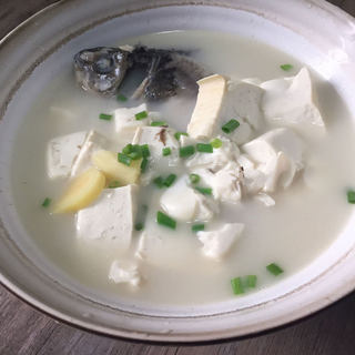 鲫鱼豆腐汤