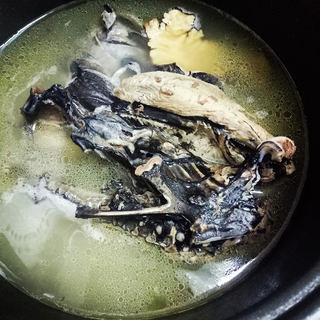 天麻炖乌鸡汤