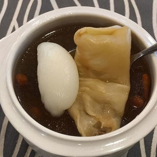 海底椰炖花胶汤