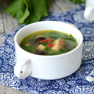 鸡汁小白菜豆腐汤