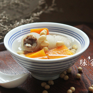 黄豆猪尾汤