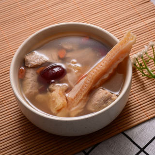 【小森妈妈菜谱】滋补养颜枣杞翅头瘦肉汤