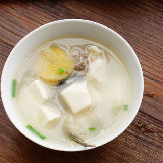 鱼头豆腐汤
