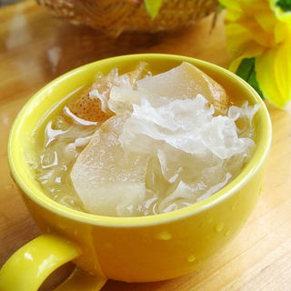 冰糖雪梨煲银耳