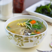 鱼骨蔬菜汤