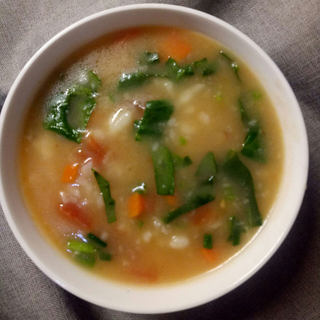 西红柿菠菜疙瘩汤