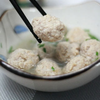 粉丝肉丸子汤