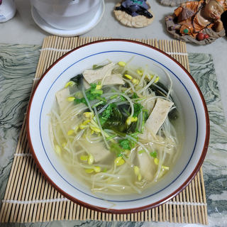 肉卷豆芽汤