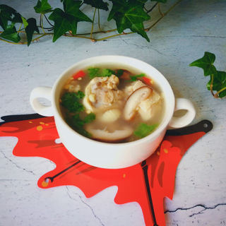 香菇炖鸡汤
