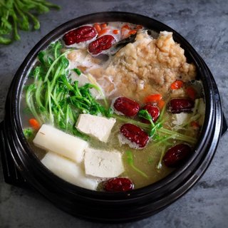 山药鱼头豆腐汤