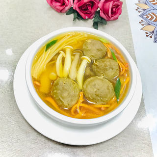 牛肉丸菌菇汤
