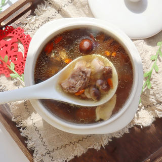 当心倒春寒❤️来碗隔水清炖香菇鸡汤提高机体免疫力❗️汤清味鲜