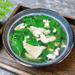 猪肝瘦肉枸杞叶汤。