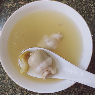 橄榄粉肠汤