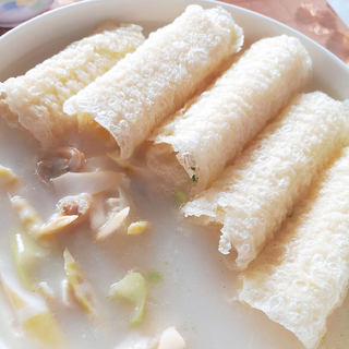 响铃笋尖海鲜汤