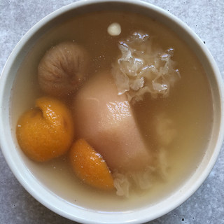 枇杷无花果煲猪骨