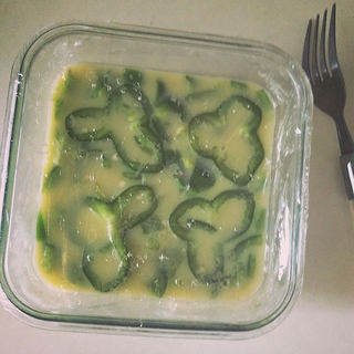 青椒鸡蛋羹（五分钟快手减脂餐微波炉）