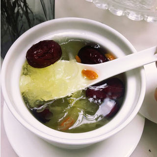 红枣燕窝炖