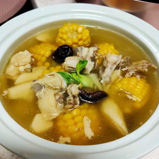 山药玉米滋补鸡汤