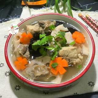 莲藕排骨汤