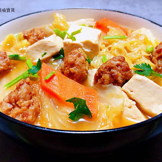 白菜豆腐胡萝卜丸子汤#白菜#