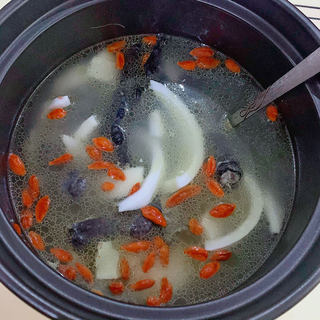 椰子乌鸡汤