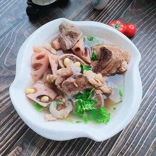 莲藕黄豆排骨汤