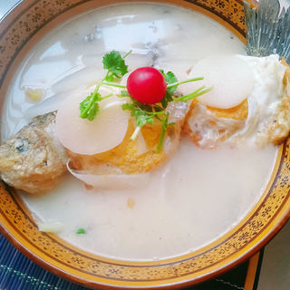 鲫鱼萝卜汤